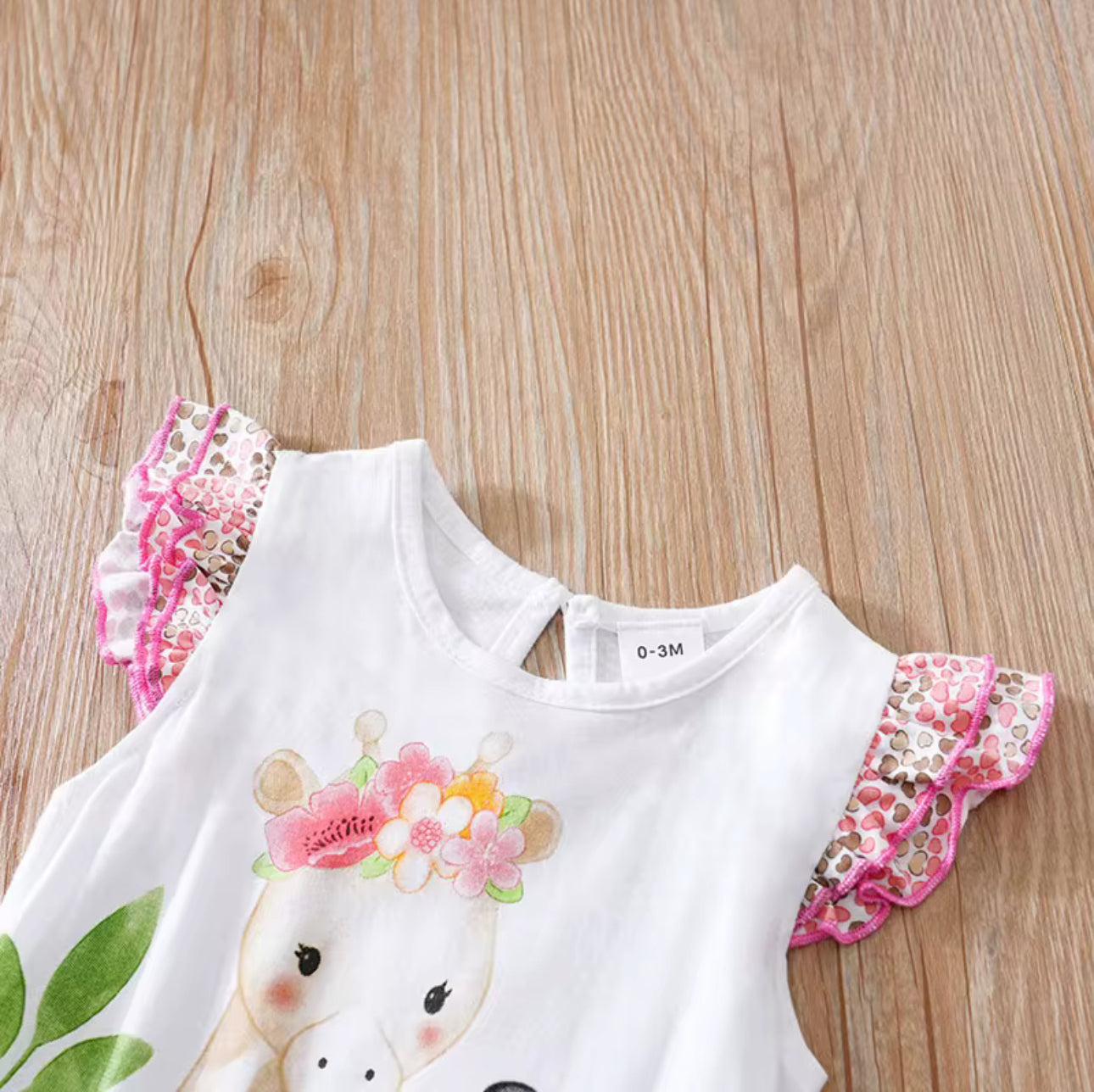 Soft & Breathable - 100% Organic Cotton Baby Bodysuit - Animal Print