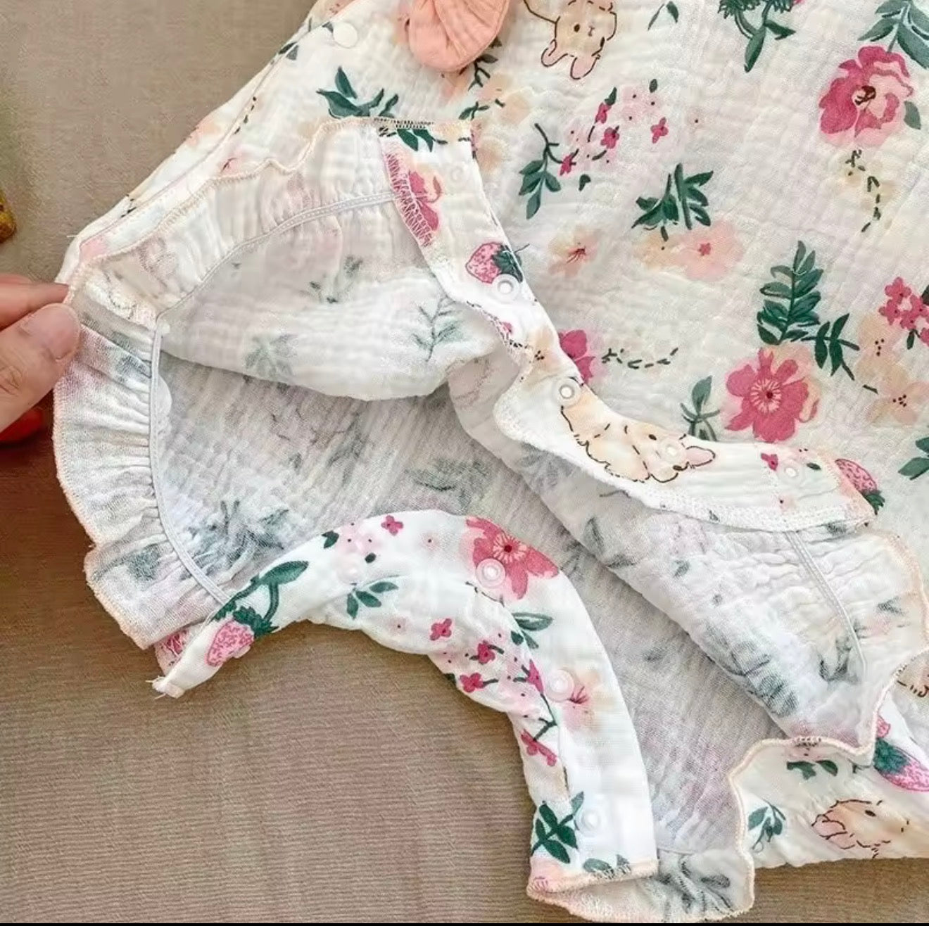 Soft & Breathable - 100% Organic Cotton Romper - Baby Bow