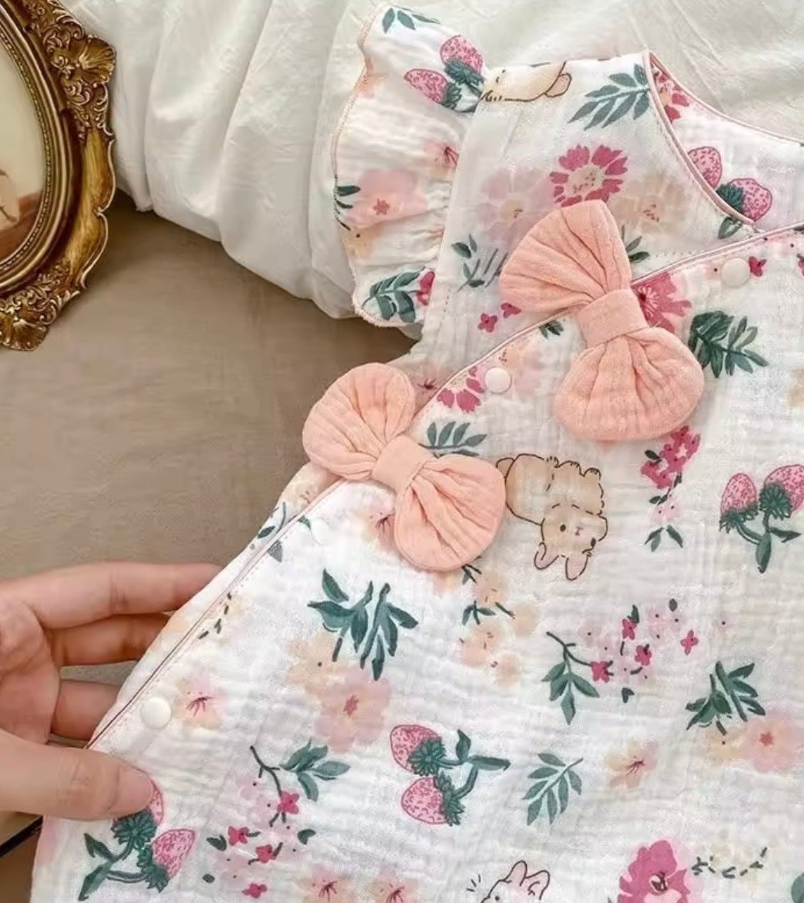 Soft & Breathable - 100% Organic Cotton Romper - Baby Bow